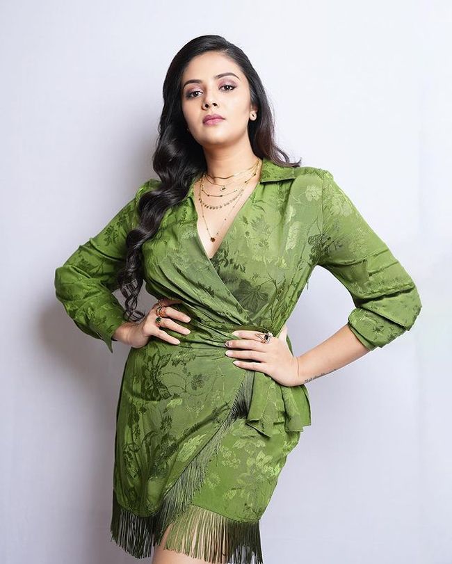 Vibrant Looks Of Sreemukhi In Colorful Outfit